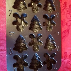 Circo Non-Stick Christmas Cookie Pan/Chocolate Mold